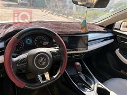 MG 5 Plus